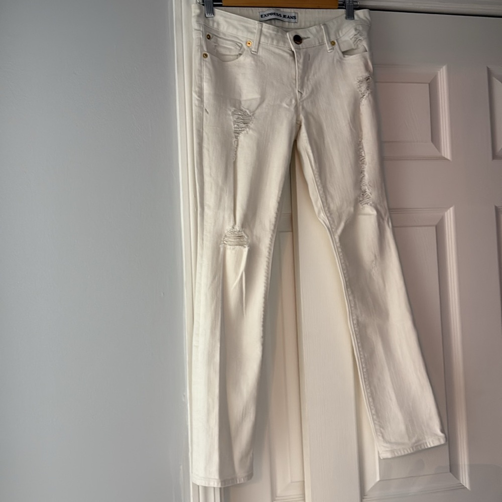Express Women’s Skinny Jeans in Off-White with Distressed Detail